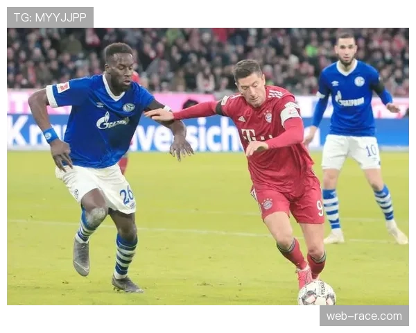 实时：沙尔克04主场久攻不下，与圣保利互交白卷