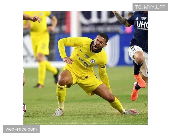 奇克接受慢镜头采访：我将戴着橡胶护具复出，永远会拼尽全力